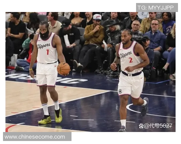 西部季后赛激战正酣雷霆与快船谁能笑到最后争夺荣耀 西部季后赛激战正酣雷霆与快船谁能笑到最后争夺荣耀